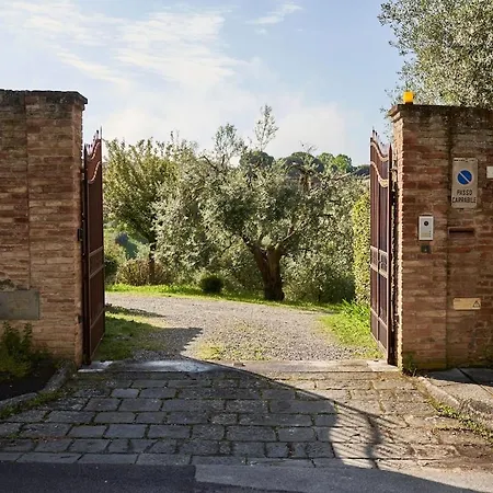 La Loggia Free Parking,ac Apartment Siena